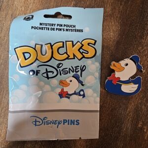 Disney Ducks Mystery Pin Pouch - Blue, White, Yellow